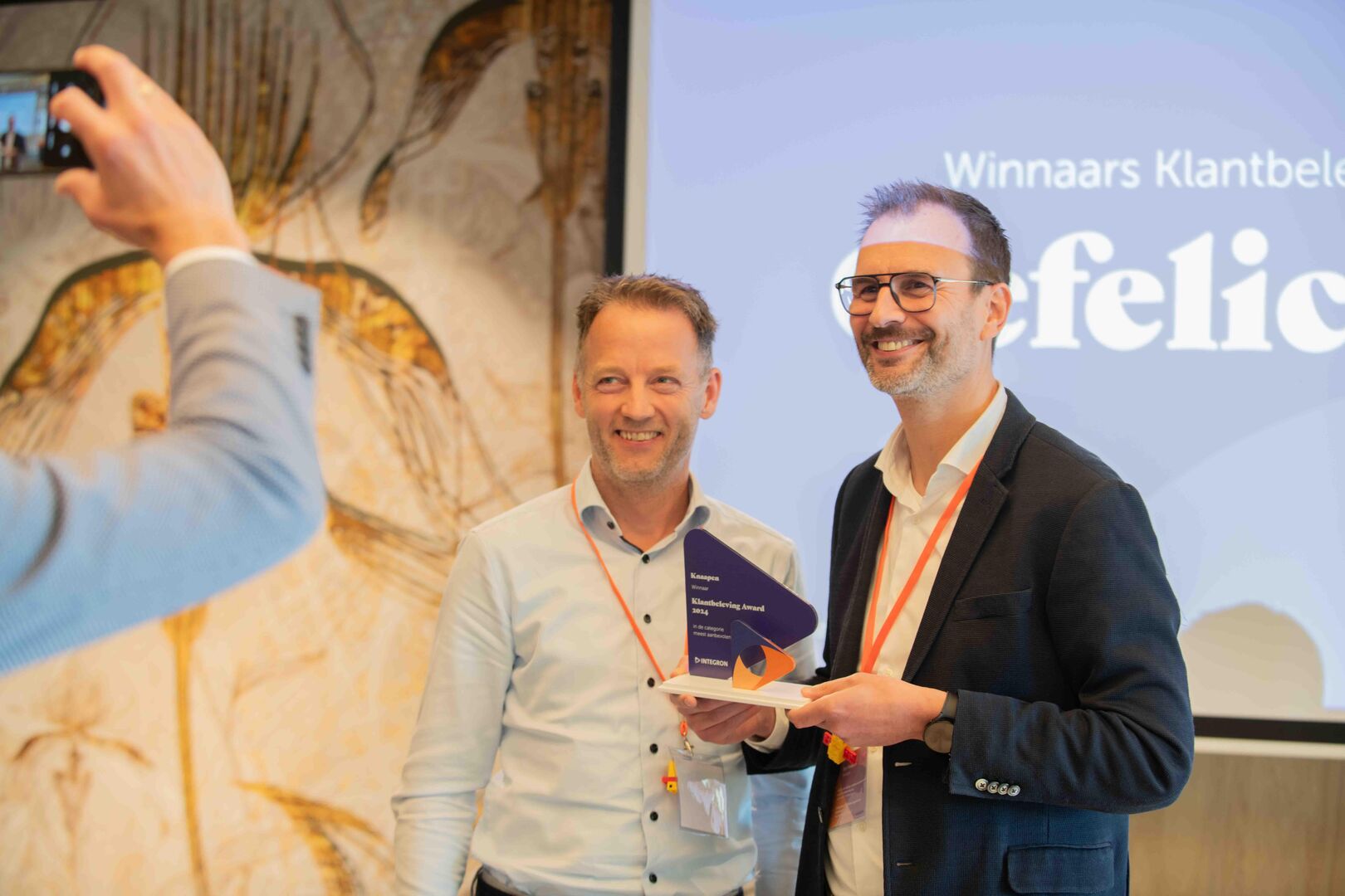 Knaapen wint de Klant Beleving Award van Integron